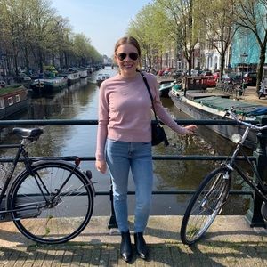 Meet your Posher, Cara